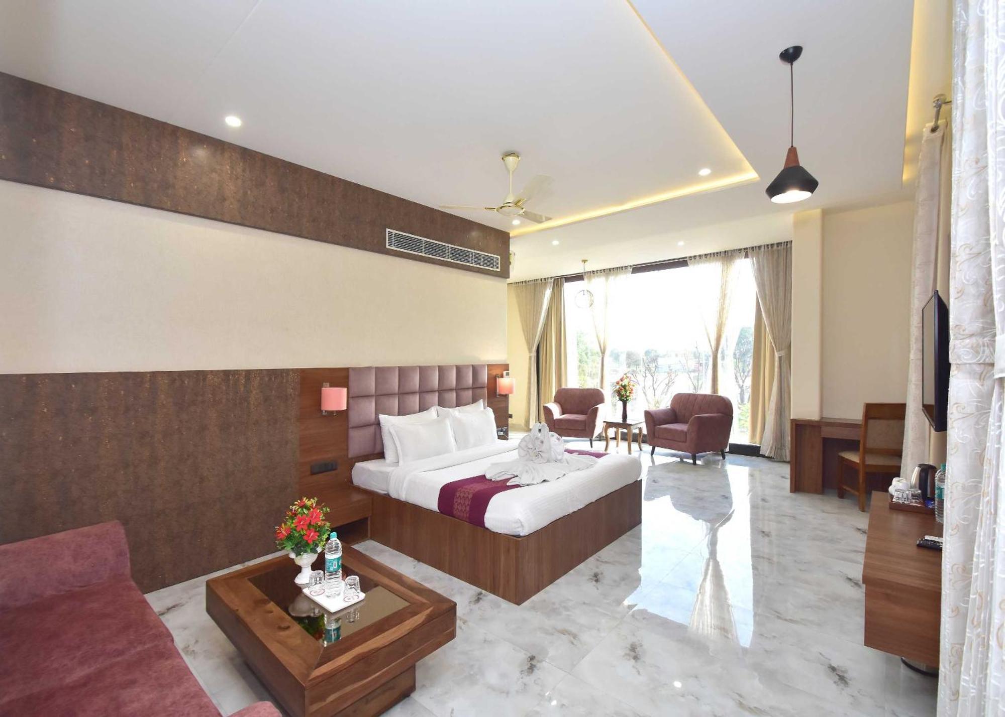 Hotel Shyamleela Khātu 外观 照片