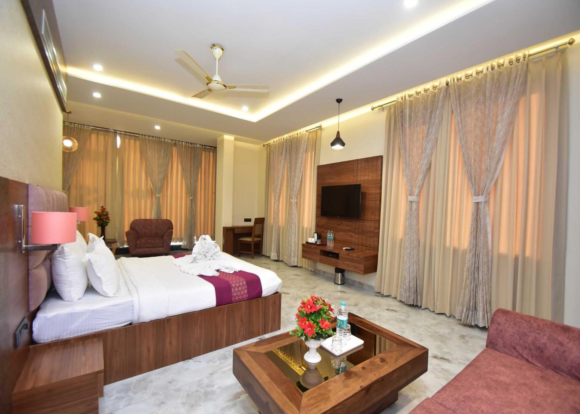 Hotel Shyamleela Khātu 外观 照片