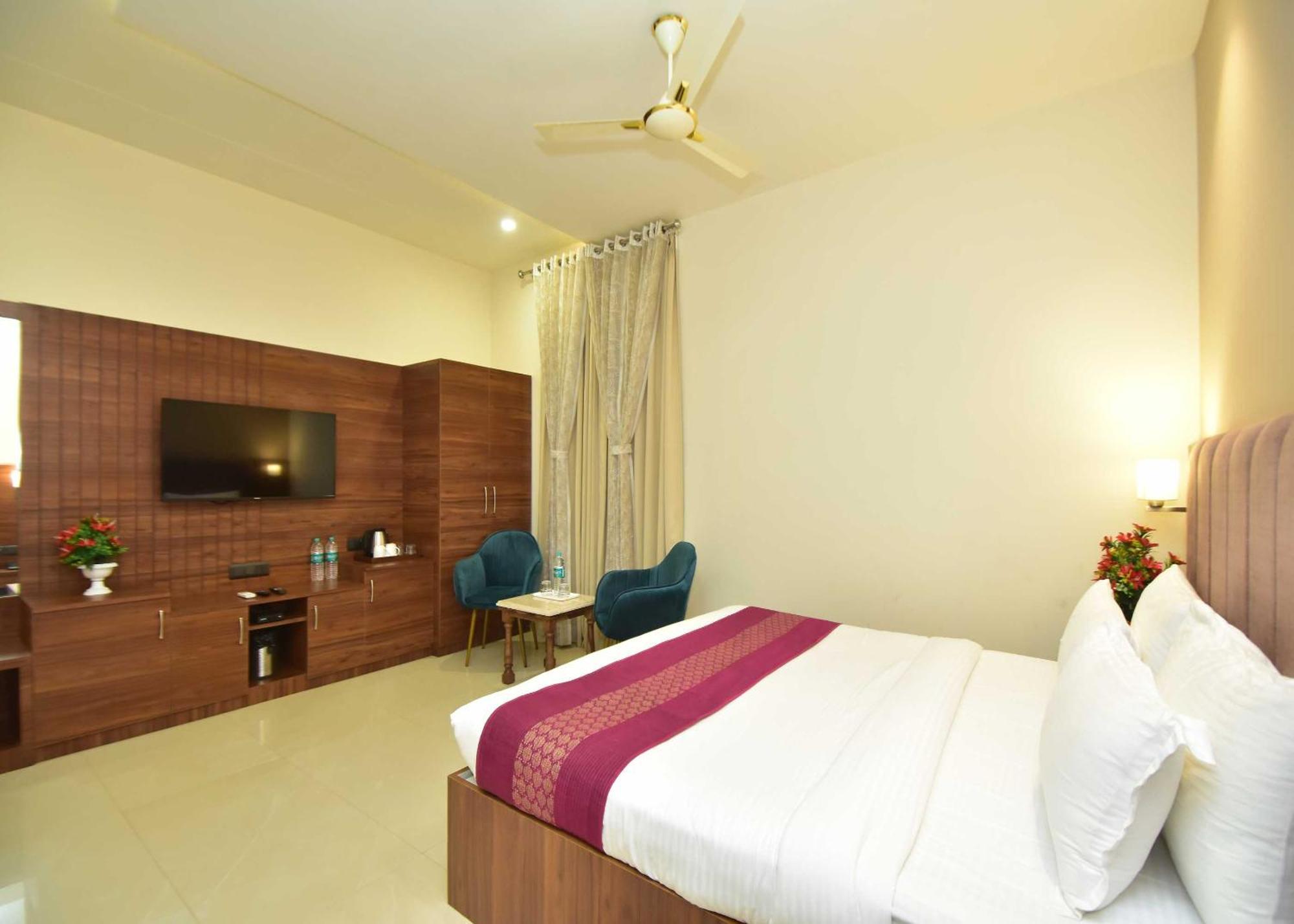 Hotel Shyamleela Khātu 外观 照片