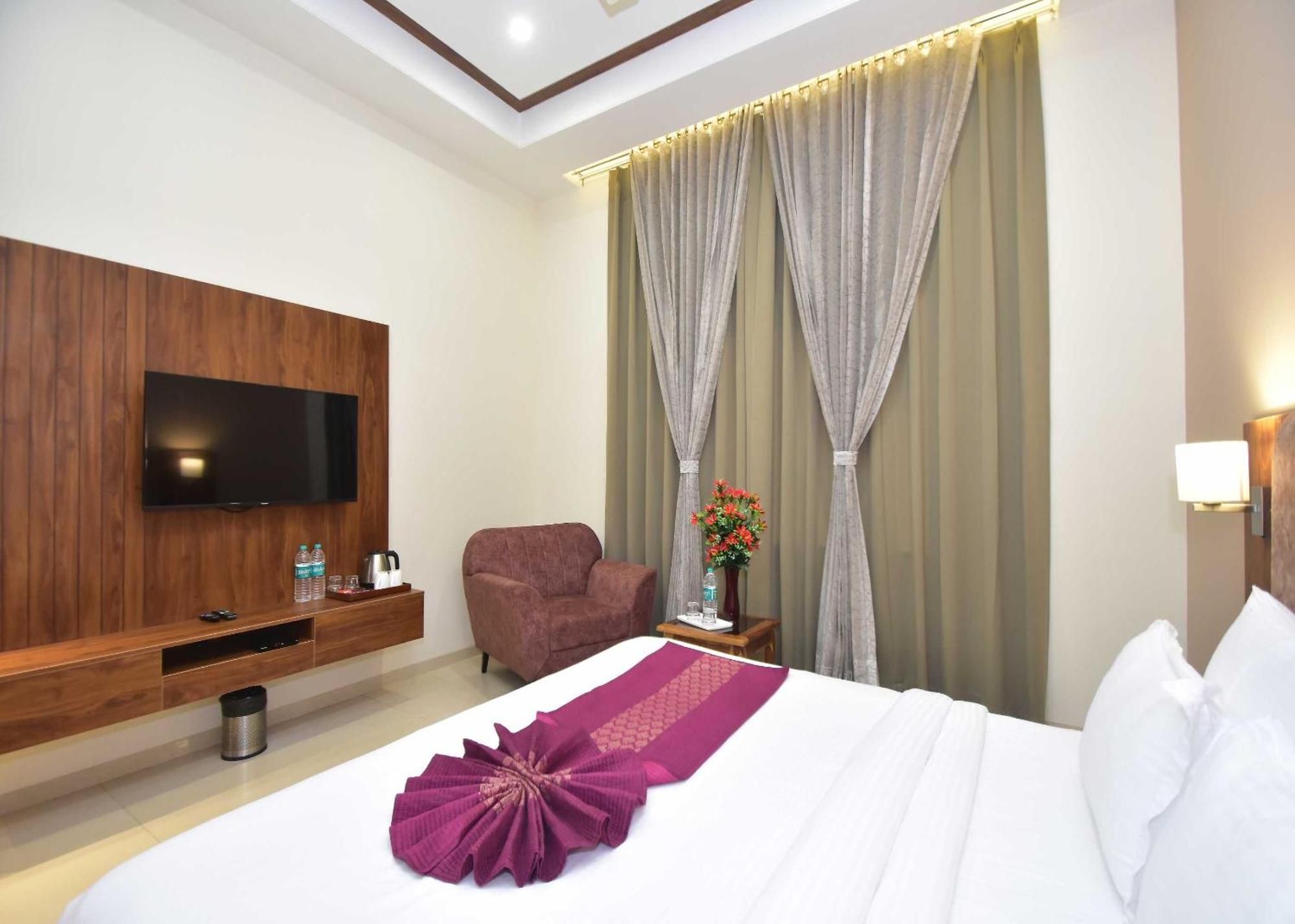 Hotel Shyamleela Khātu 外观 照片